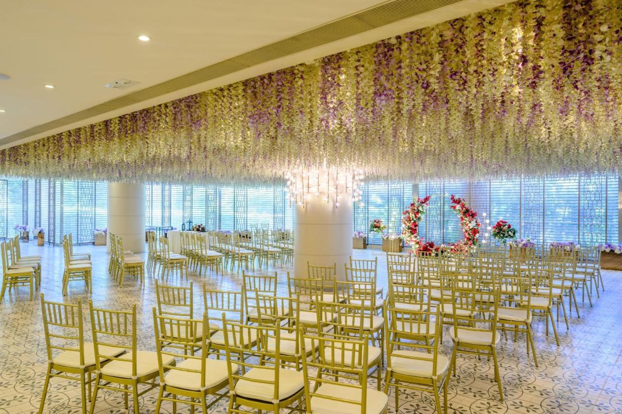 Hong Kong Gold Coast Hotel Dış mekan fotoğraf The Grand Ballroom