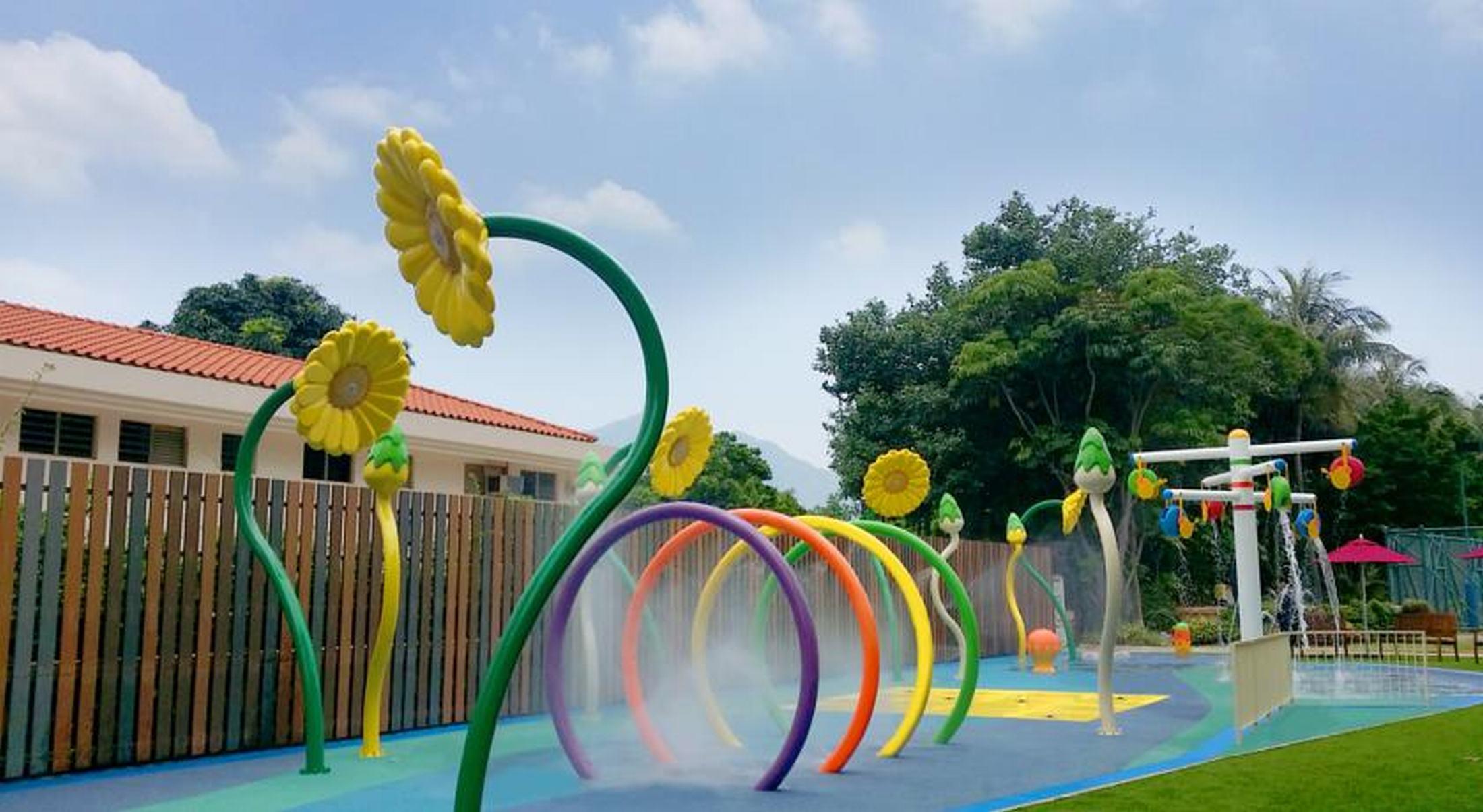Hong Kong Gold Coast Hotel Dış mekan fotoğraf Water playground