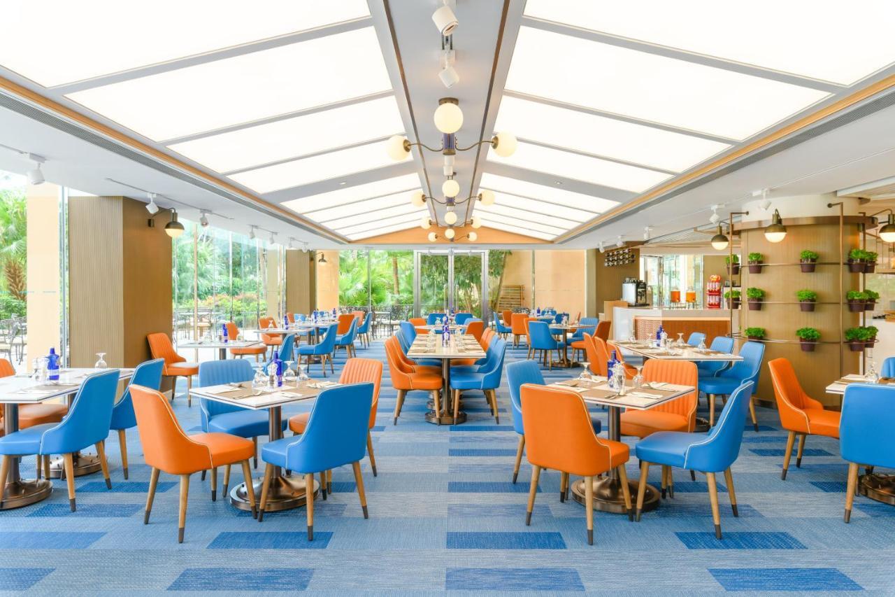 Hong Kong Gold Coast Hotel Dış mekan fotoğraf The Garden Grill