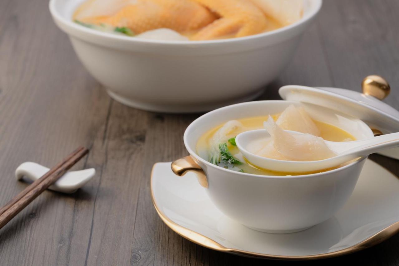 Hong Kong Gold Coast Hotel Dış mekan fotoğraf Egg soup
